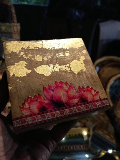 Divine Lotus Candle